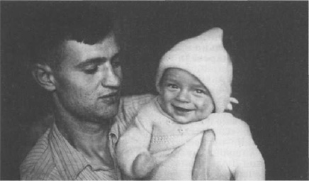 Н. Я. Ермолаев со своим сыном Анатолием